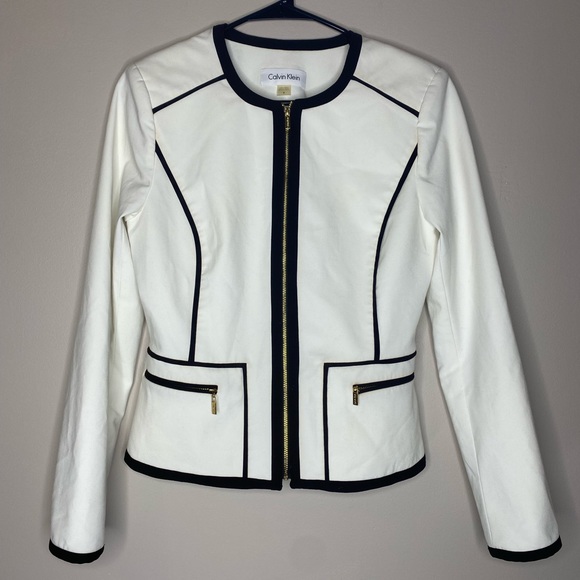 Calvin Klein Jackets & Blazers - Calvin Klein white with black contrast zipper blazer jacket women’s size 4